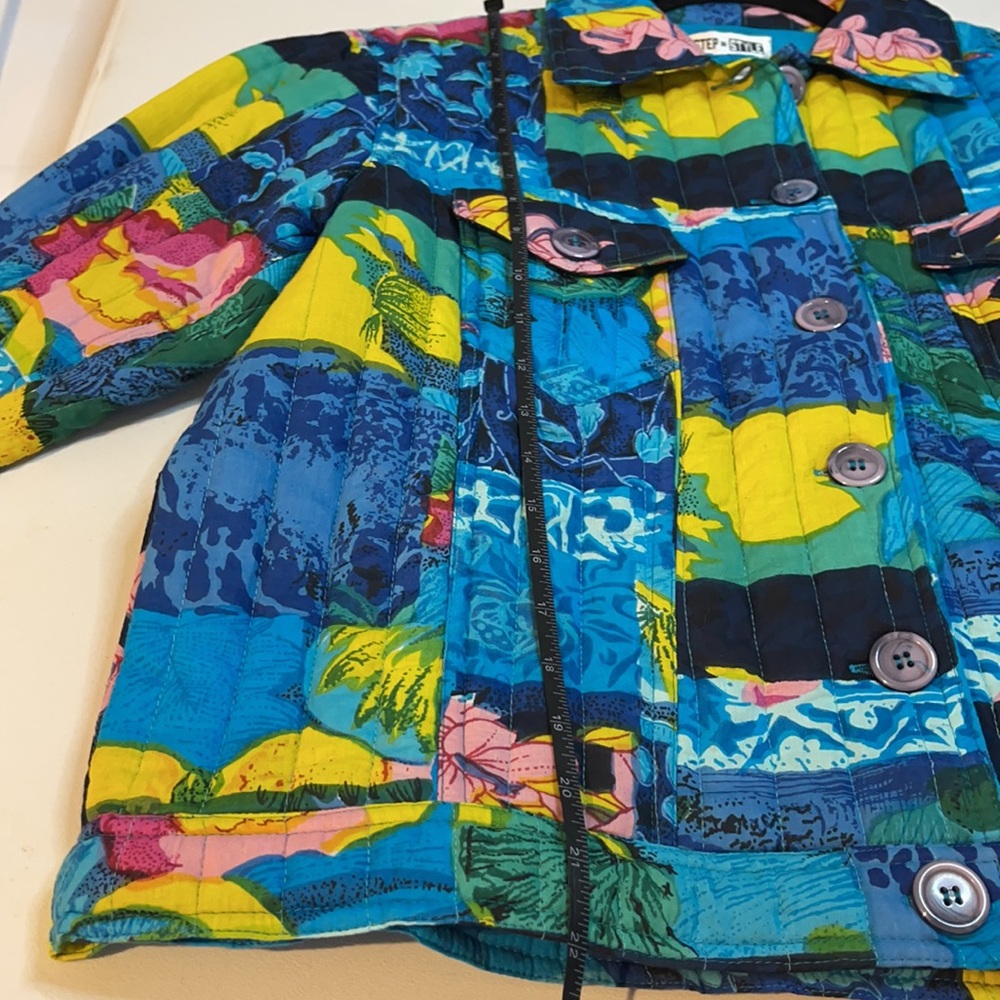 Step in Style Vintage Quilted Colorful Floral Button Up Granny Jacket Sz Medium - Picture 12 of 12